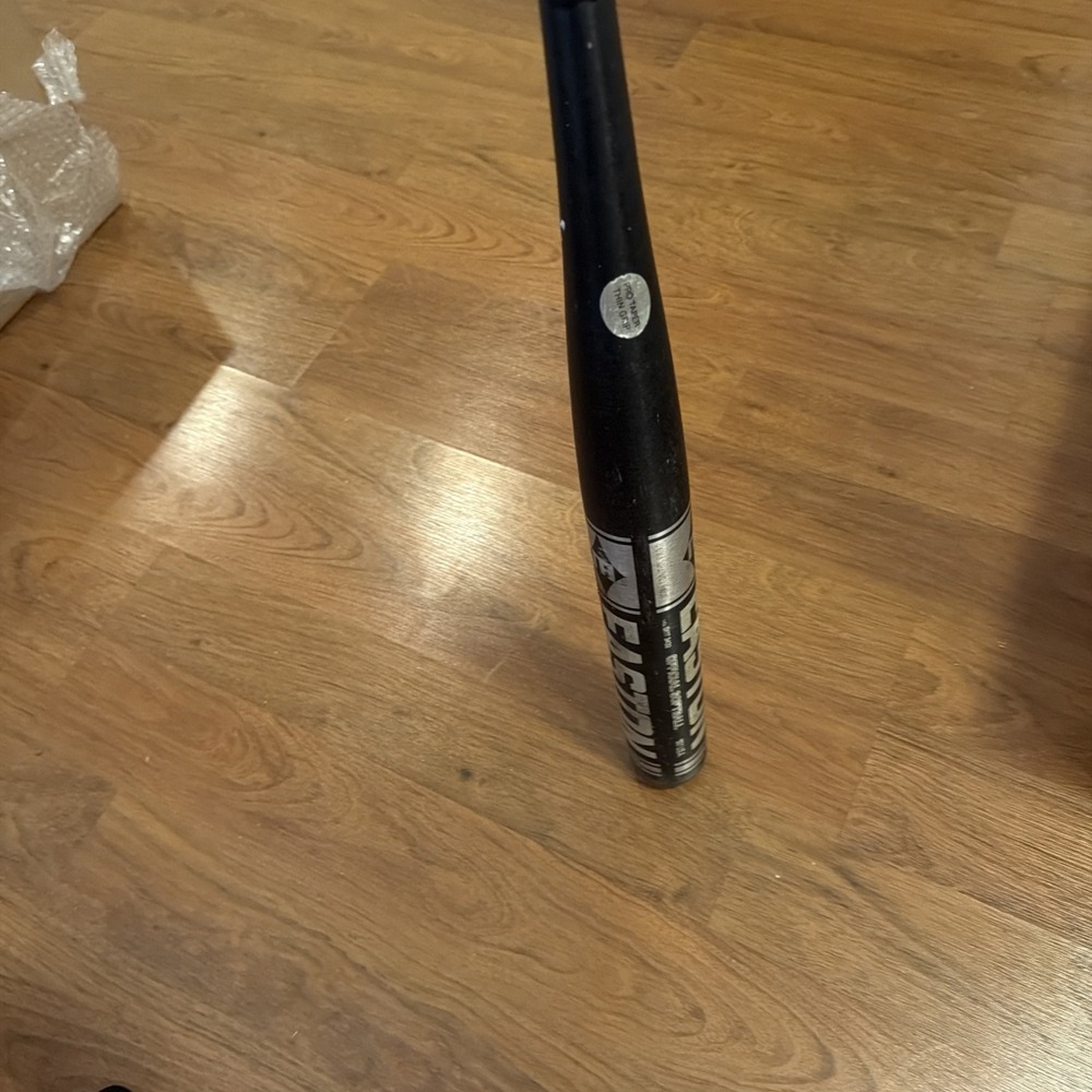 Easton EA70 Ultralight Softball Bat 34in 32oz SX1T Black Silver